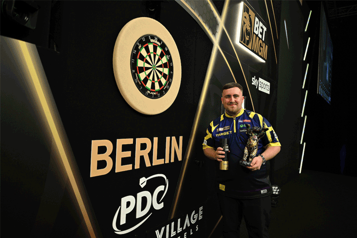 Magische Littler verslaat Van Gerwen in Berlijnse finale met twee 170-finishes